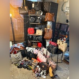 Random picked new Bag with Oakley Sunnies and charm